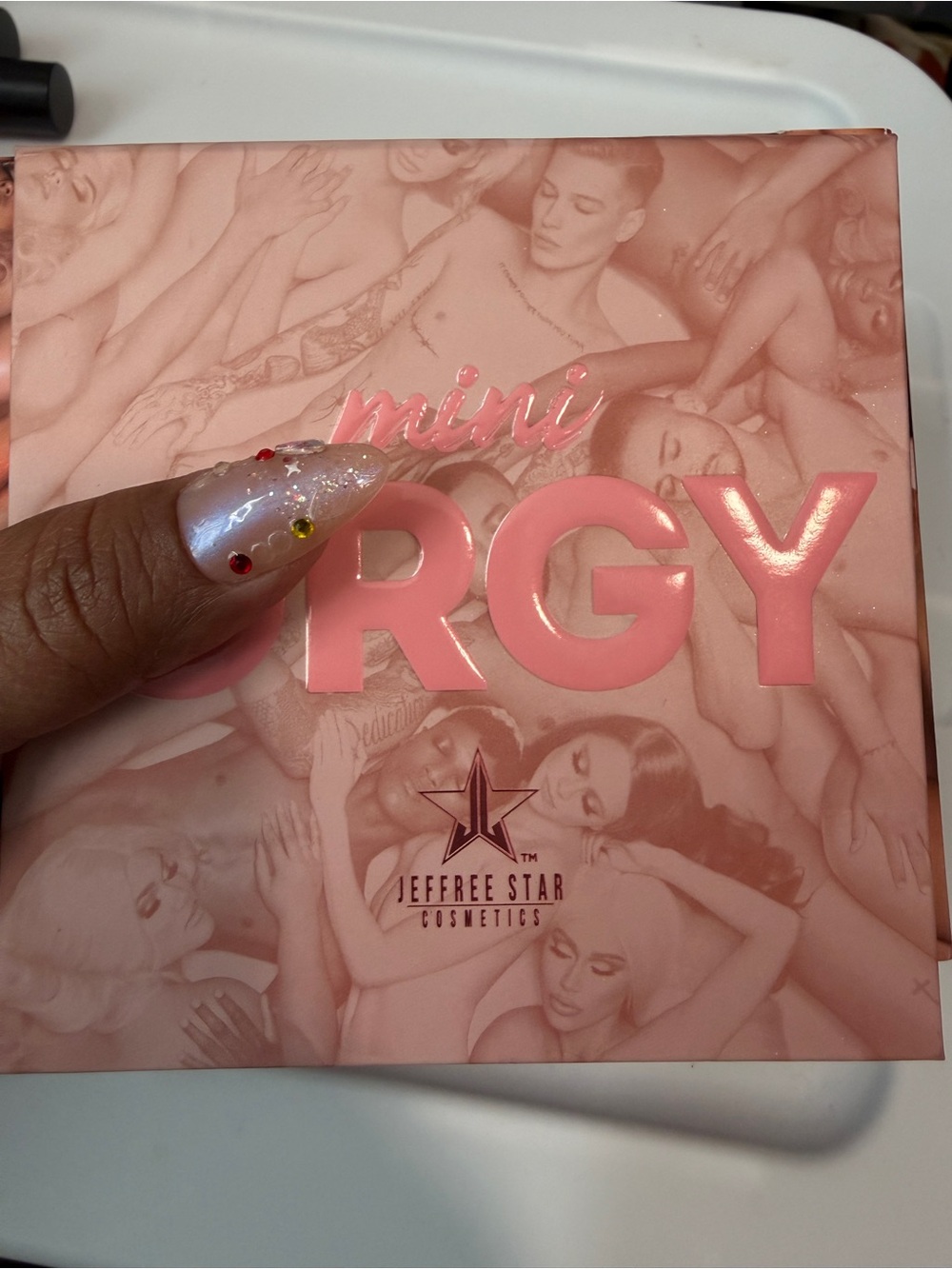Jeffree Star Mini O*gy Eyeshadow Palette - Pink Packaging